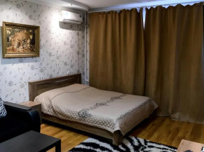 Атлант на Арсенальной