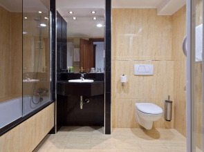 Melia White House Apartments