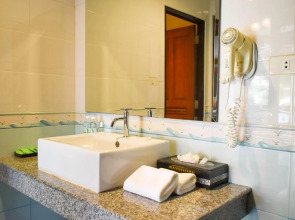 Phangan Bayshore Resort