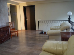 Отель Aura Plaza