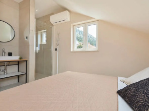 Hedera Estate, Hedera A32