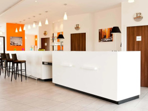 Holiday Inn Express Marseille Airport by IHG