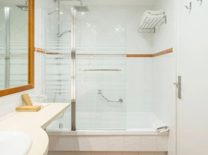 Hotel ILUNION Caleta Park