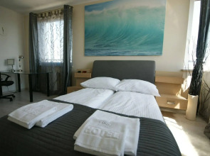 IRS ROYAL APARTMENTS - IRS Aviator