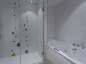 Hotel Les Bulles de Paris