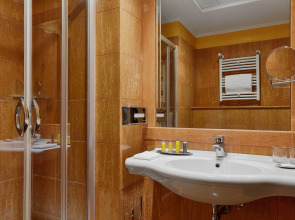 Отель Rome Marriott Park