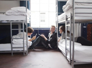 PubLove @ The Green Man - Hostel