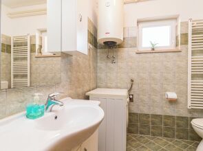 Holiday House Damir - Apartment 2