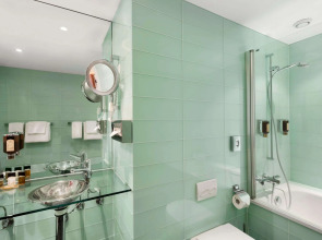 Ramada Encore by Wyndham Geneva