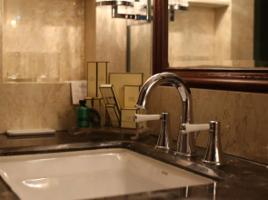 Shangri-La Manzhouli