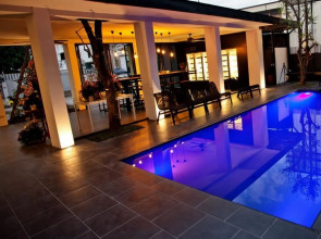 BED Phrasingh Hotel - Adults Only