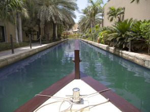 Shangri-La Hotel Apartments Qaryat Al Beri