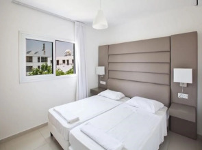 Tsokkos Holiday Hotel Apartments