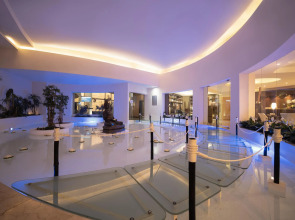 Отель Seadust Cancun Family Resort