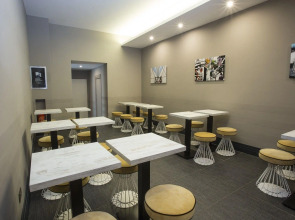 Отель The Guardian