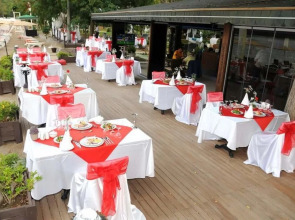 Курорт Meder Resort Hotel