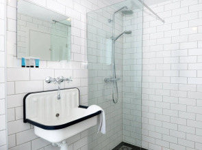 Amsterdam Beach Hotel