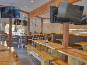 Beach Retreat & Lodge at Tahoe