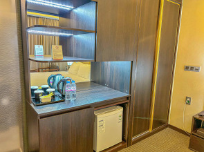 Royal Emporium Incheon Airport Hotel