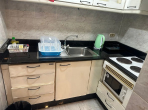 Апартаменты Omni Tower Direct Rooms Sukhumvit Soi 4