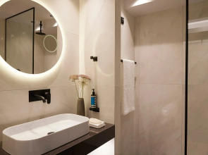 Отель Teight Hotel