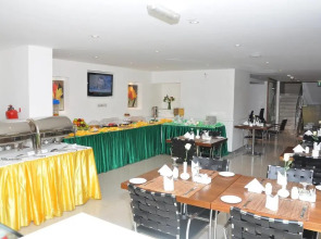 Phoenix Plaza Hotel Apartments