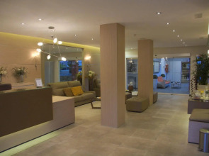 Apartamentos Marola Park