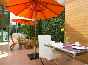 Seven Zea Chic Hotel