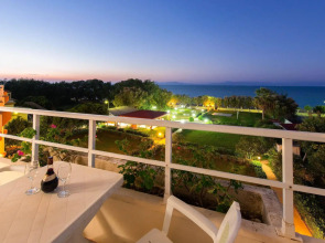 Bayside Hotel Katsaras