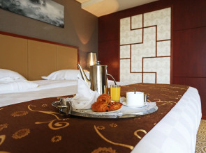 Huatian Chinagora Hotel