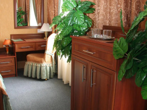 Отель Эсмеральд