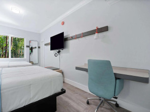 Atrium Hotel, Trademark Collection by Wyndham