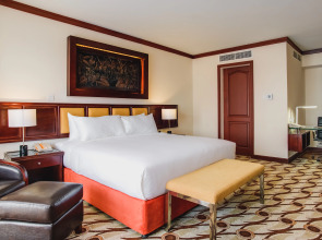 Отель Mövenpick Hotel & Residences Nairobi