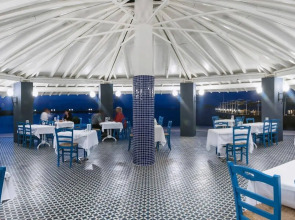 Le Bleu Hotel & Resort