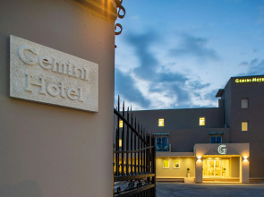 CNic Gemini Hotel