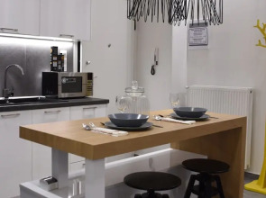 Alpinia Deluxe Apt Must