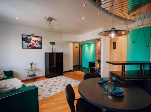 Tolstoy Apart Лейтейзена 6