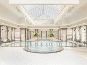 Отель Disneyland