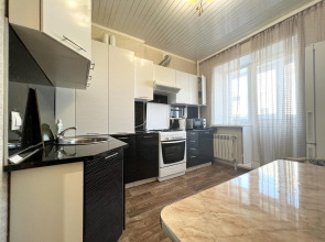 Апартаменты на переулке Суворова