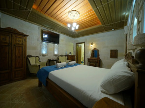 ShoeString Stone House