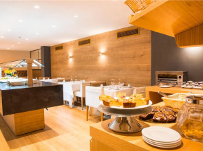 Guitart Grand Passage