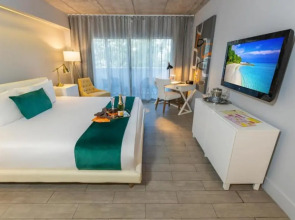 Riviera Hotel South Beach