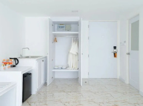 B2 Phuket Premier Hotel