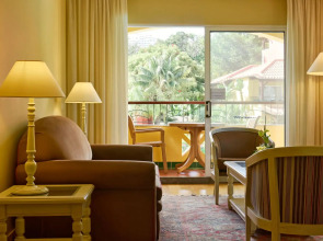 Pestana Village Garden Hotel