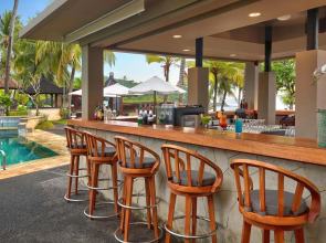 Отель Candi Beach Resort and Spa