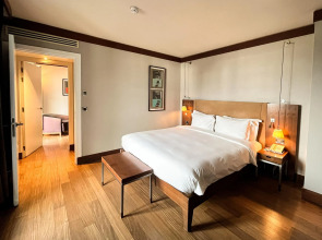 Grand Hotel Champs-Elysees