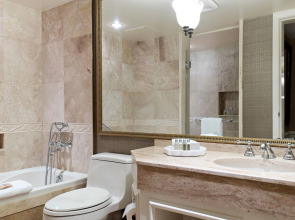 Wedgewood Hotel & Spa