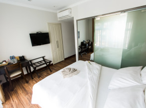 The Alcove Library Hotel