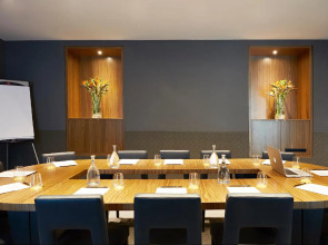 Отель The Building