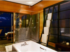 Adaaran Select Huduran Fushi